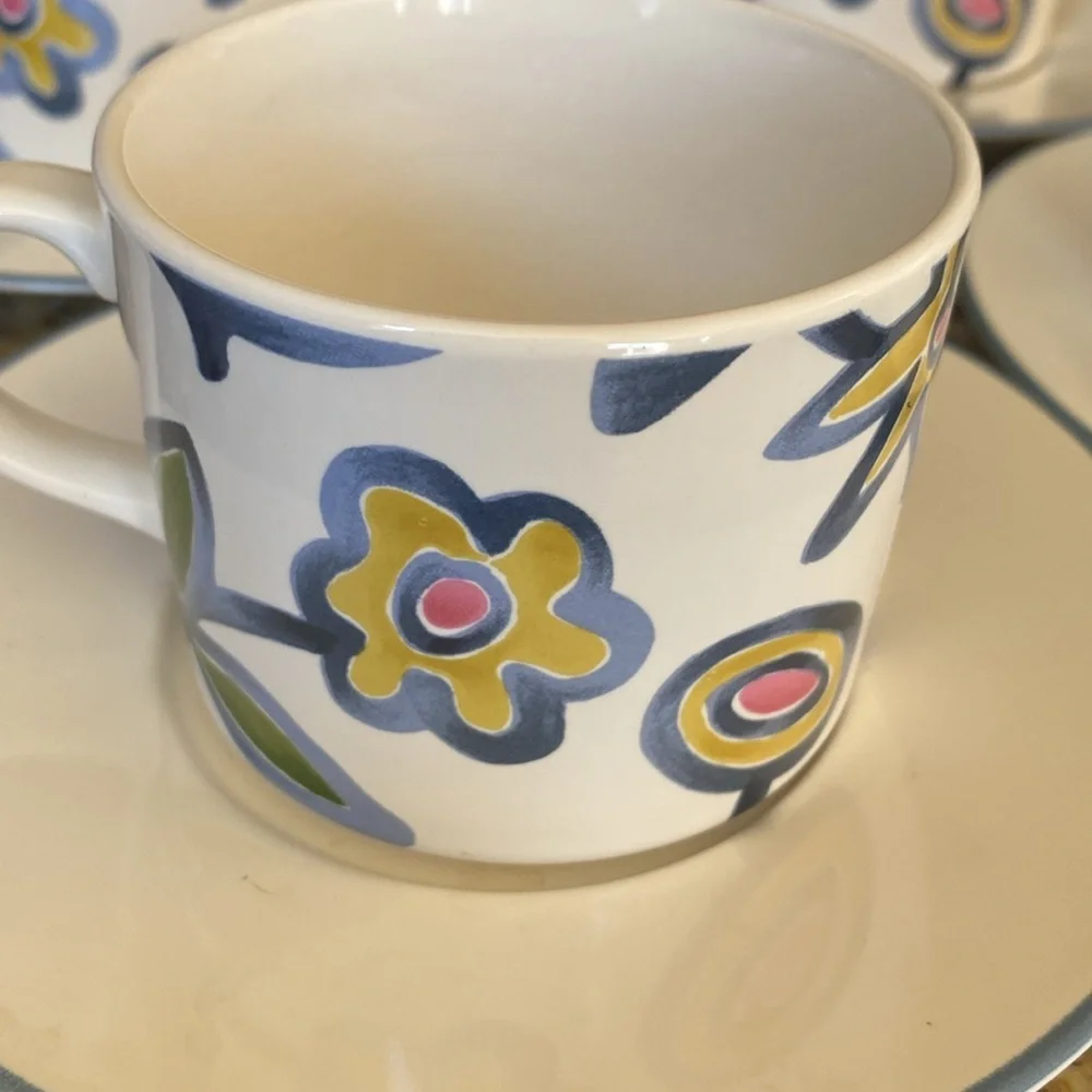 Pottery Barn off-white, Blue and Yellow Bunch, coffee/tea Mugs. Set of 4